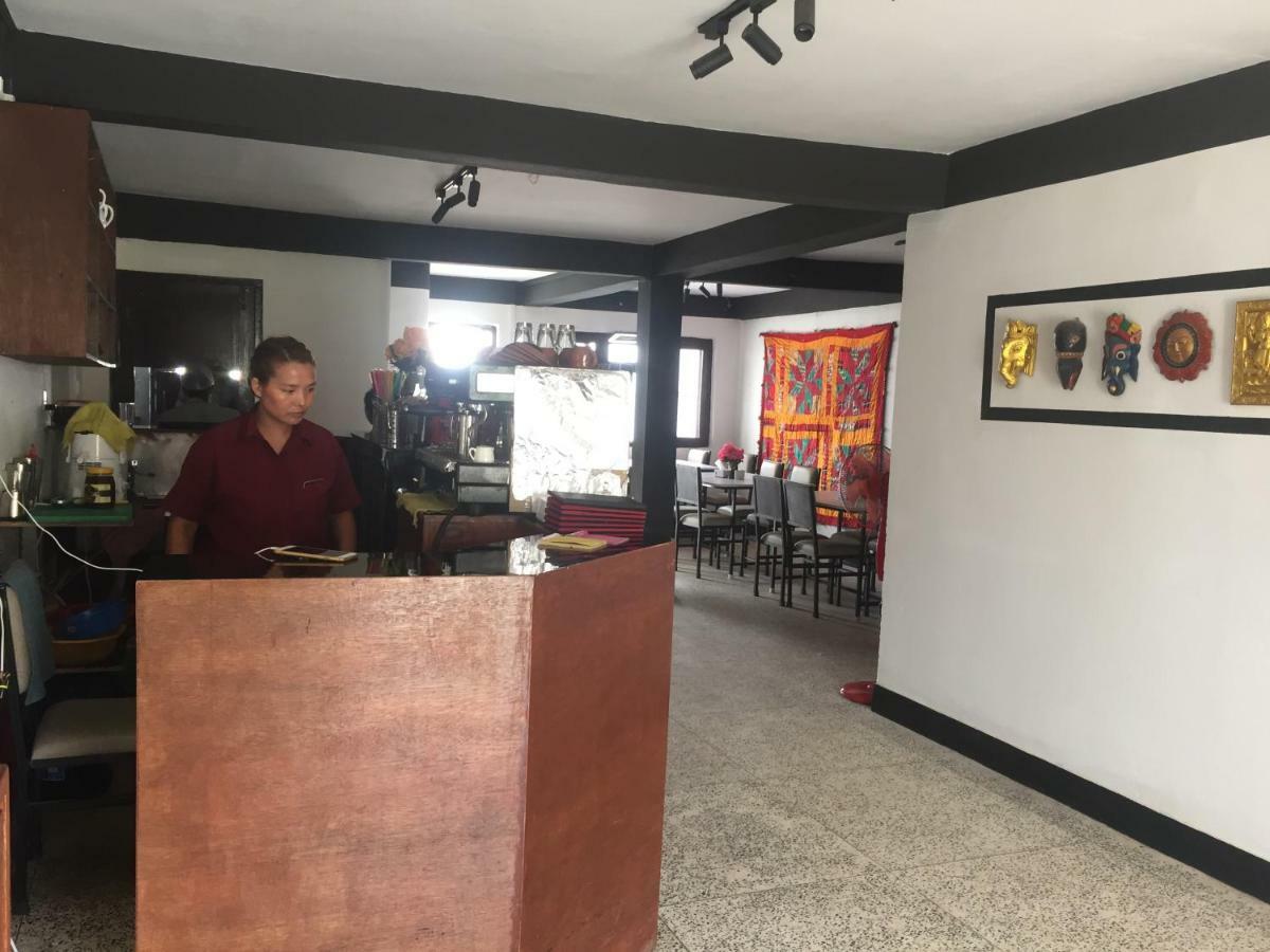 Flavors Inn Meditation Center Kathmandu Ngoại thất bức ảnh